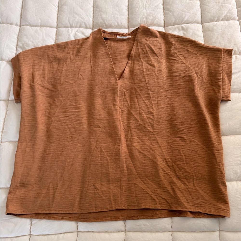 Newbury Kustom Women's Tan V-Neck Tee